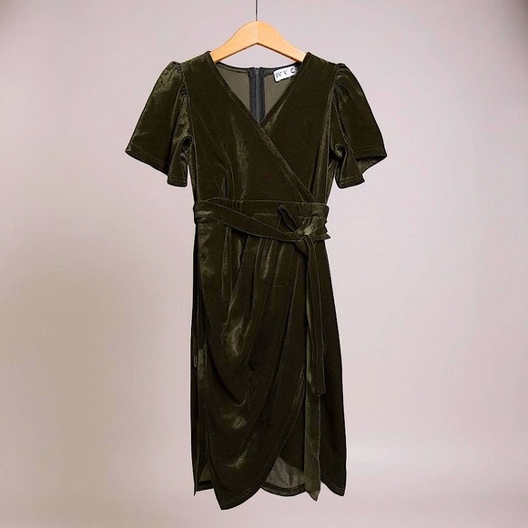 Ivy Lane Textured V-Neck Sleeveless Mini Cami Dress